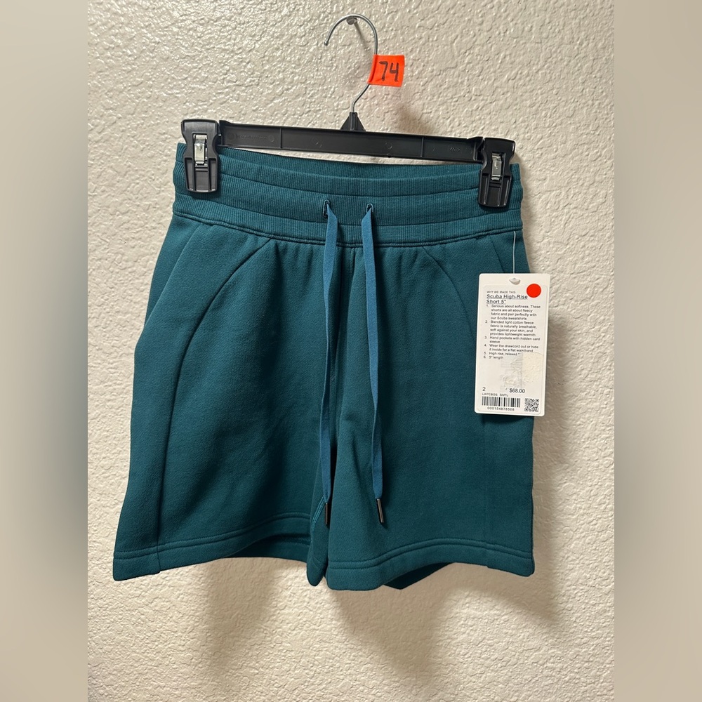 NWT lululemon scuba shorts size 2